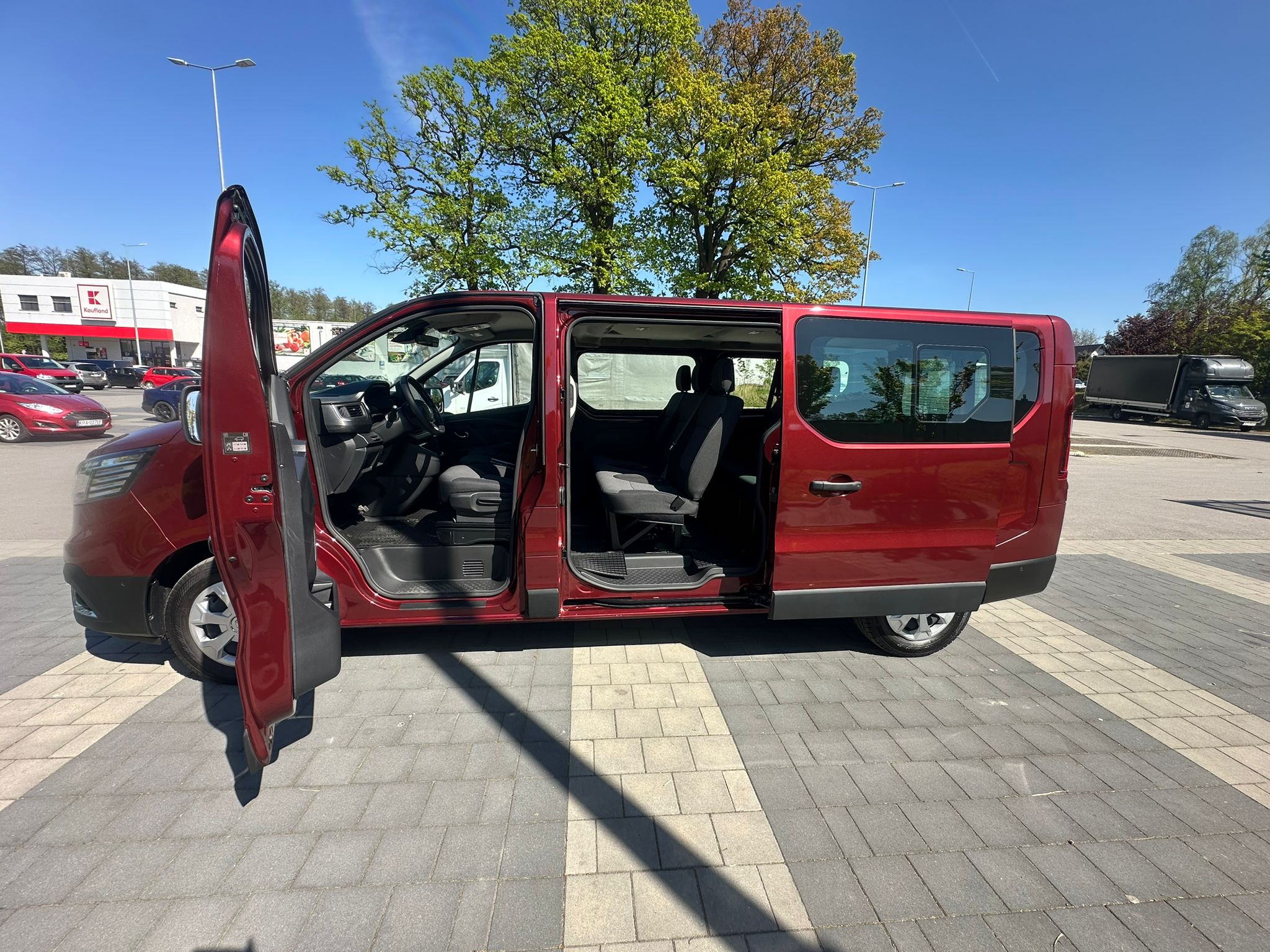 Zdjęcie WhatsApp 2025-10-21 o 22.18